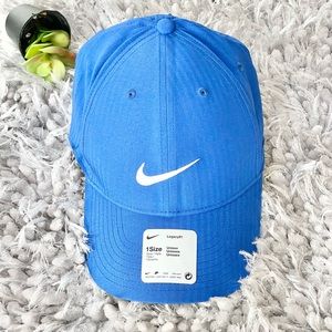 New with tags NIKE LEGACY 91 Adult Unisex GOLF HAT BLUE with WHITE LOGO on front